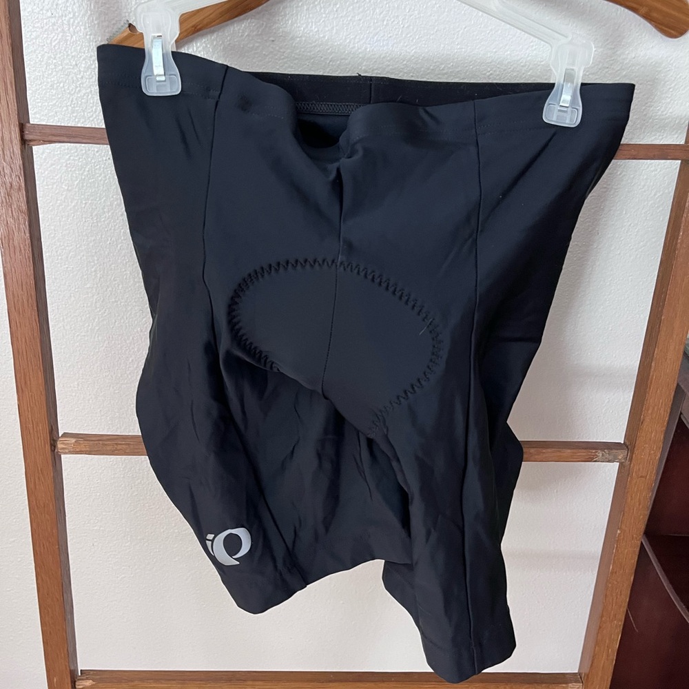 Pearl Izumi Black Active Shorts